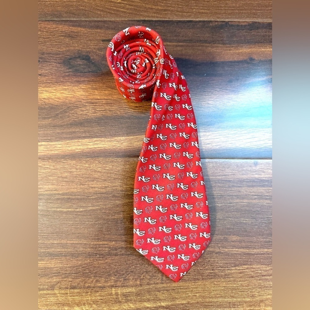 VINEYARD VINES Red Silk Necktie